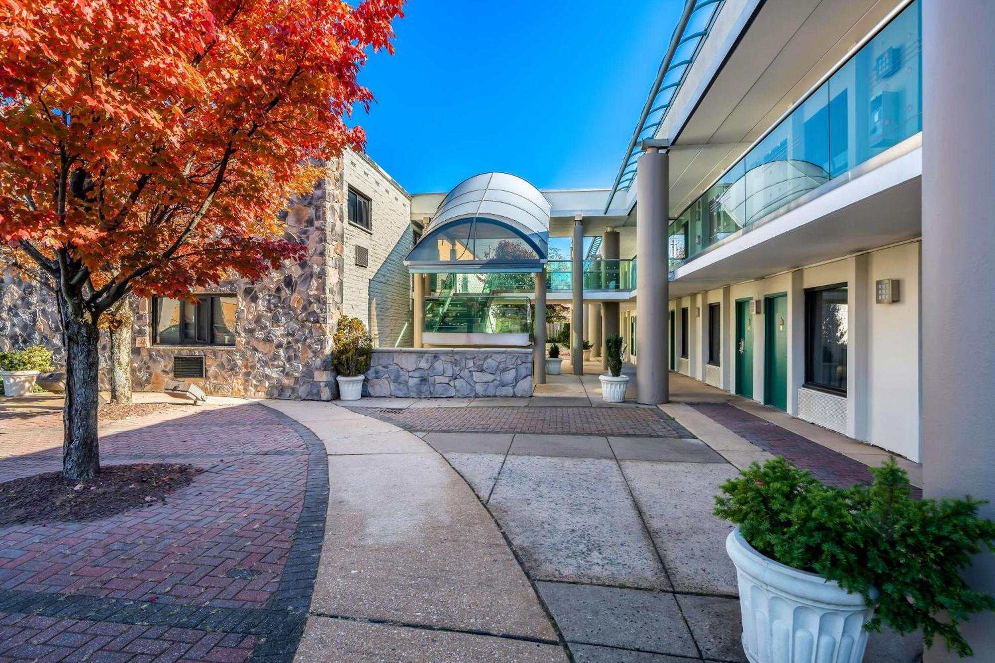 Brandywine Valley Inn Surestay Plus By Best Western ウィルミントン エクステリア 写真