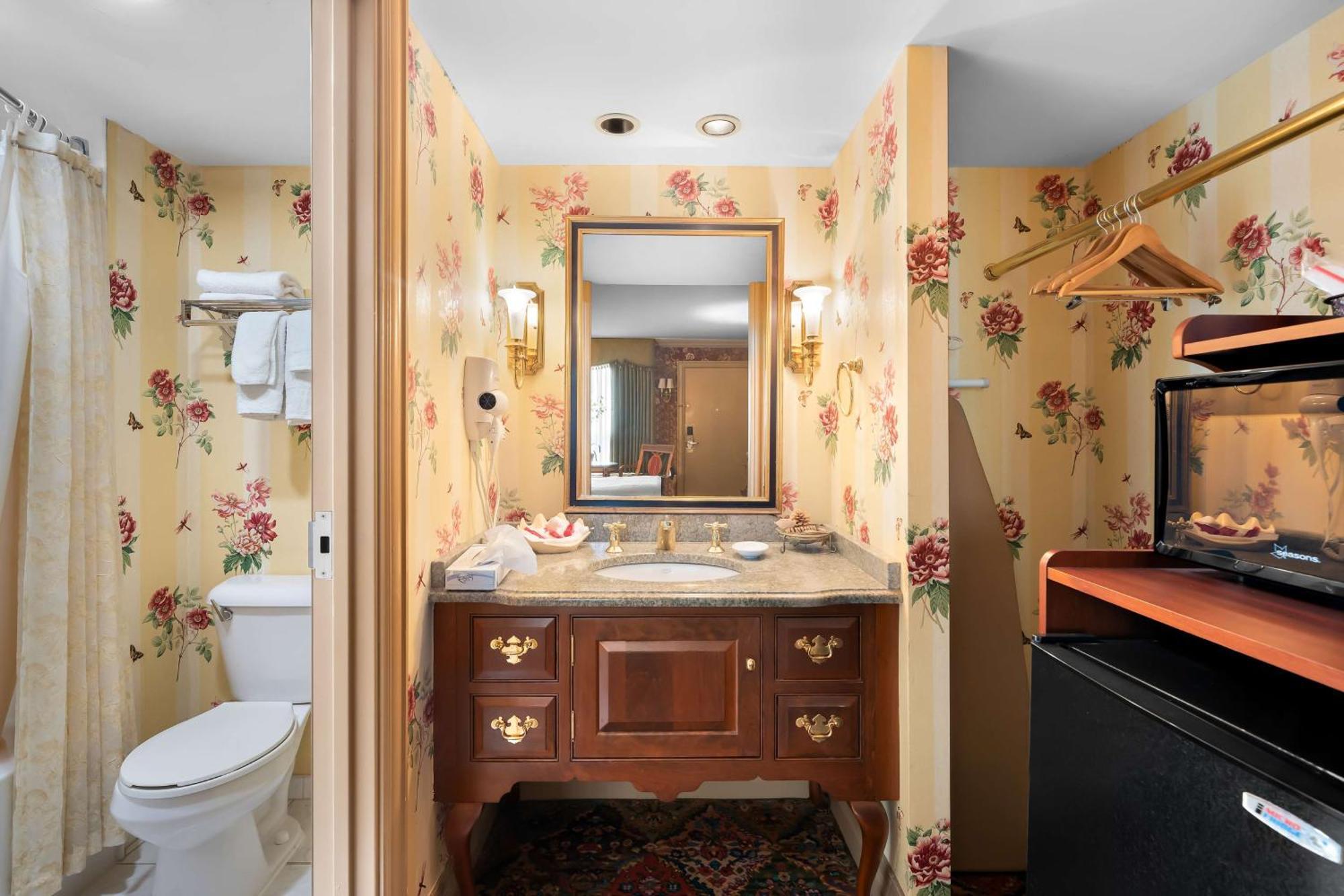 Brandywine Valley Inn Surestay Plus By Best Western ウィルミントン エクステリア 写真
