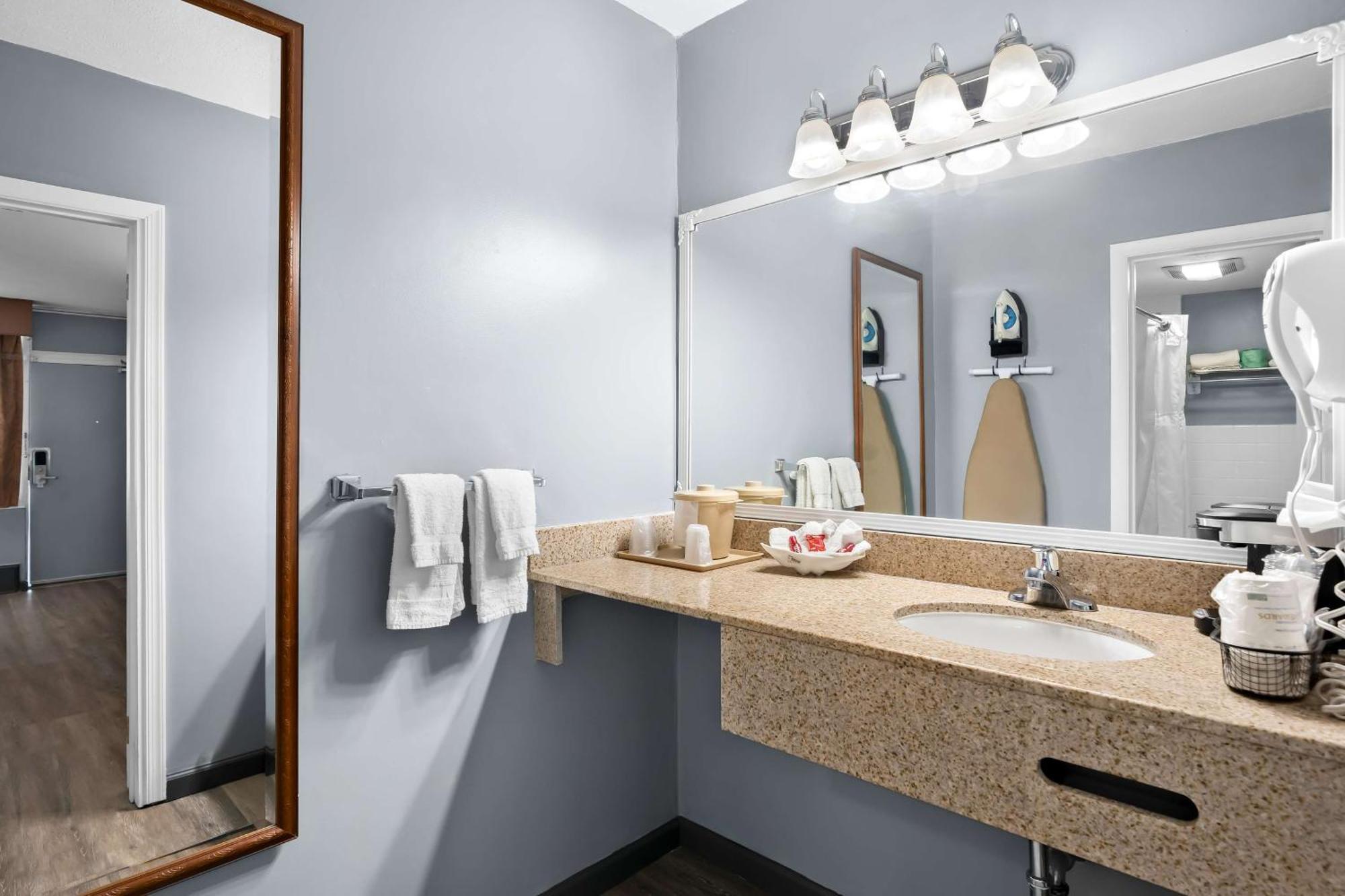 Brandywine Valley Inn Surestay Plus By Best Western ウィルミントン エクステリア 写真