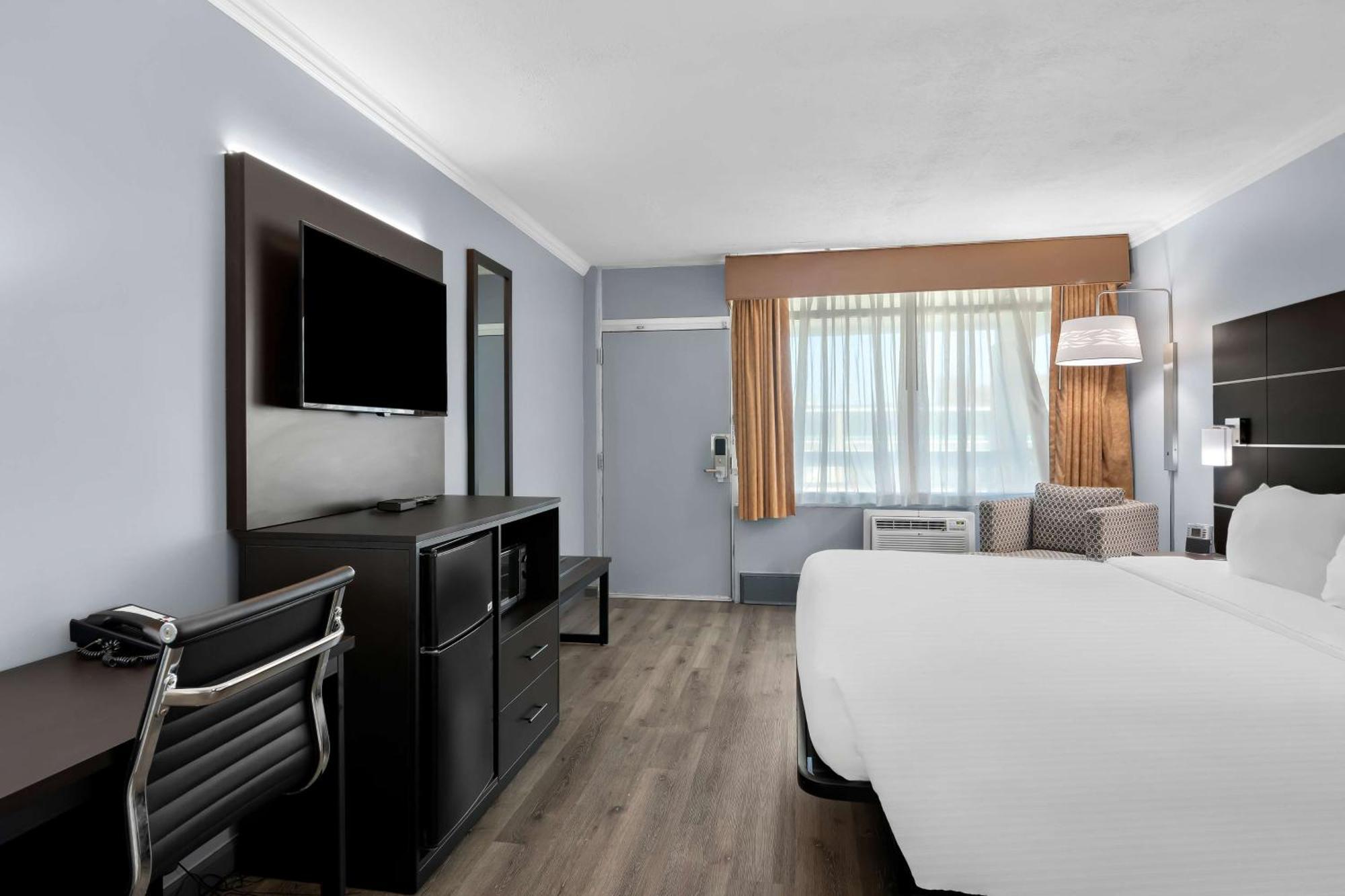 Brandywine Valley Inn Surestay Plus By Best Western ウィルミントン エクステリア 写真