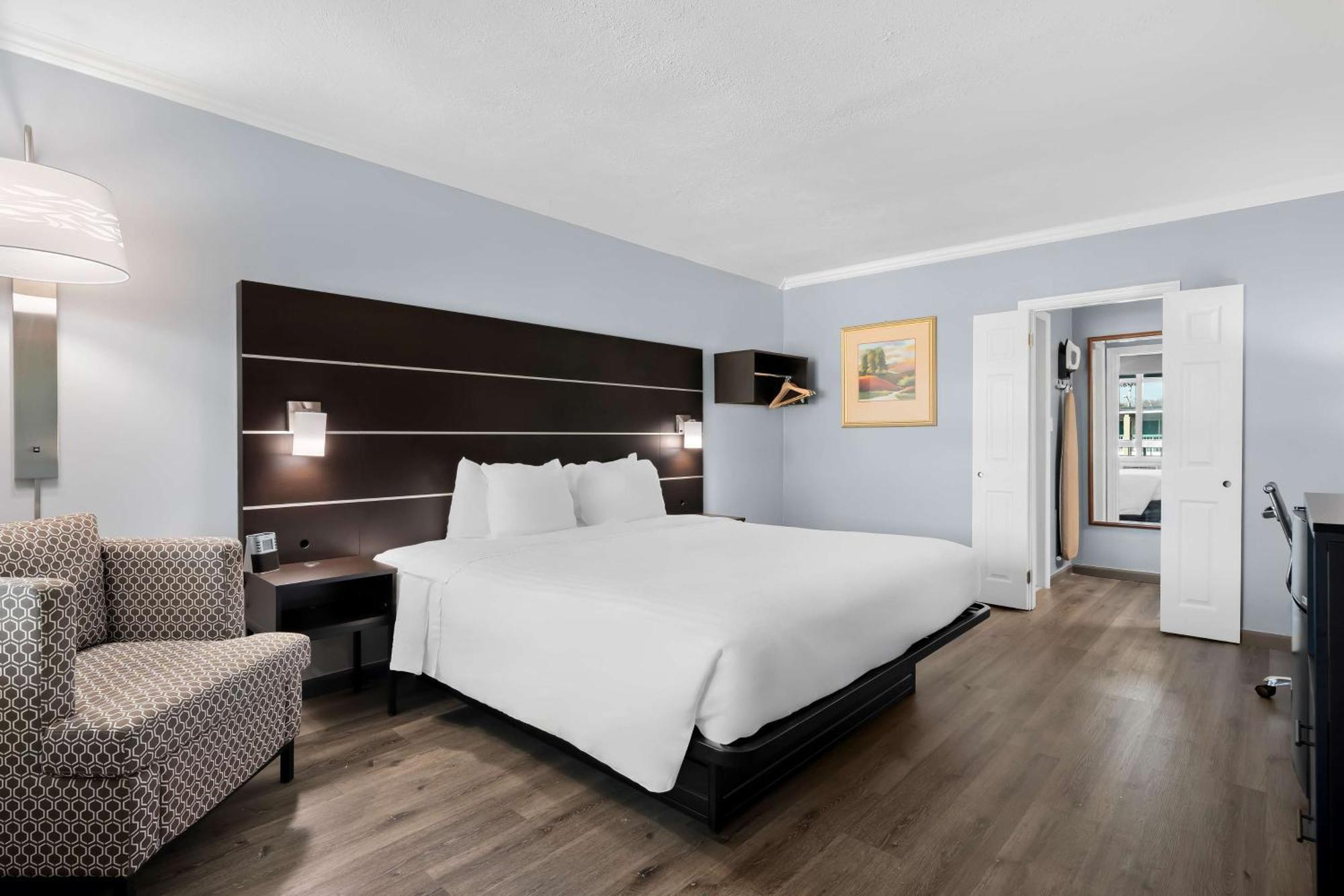Brandywine Valley Inn Surestay Plus By Best Western ウィルミントン エクステリア 写真