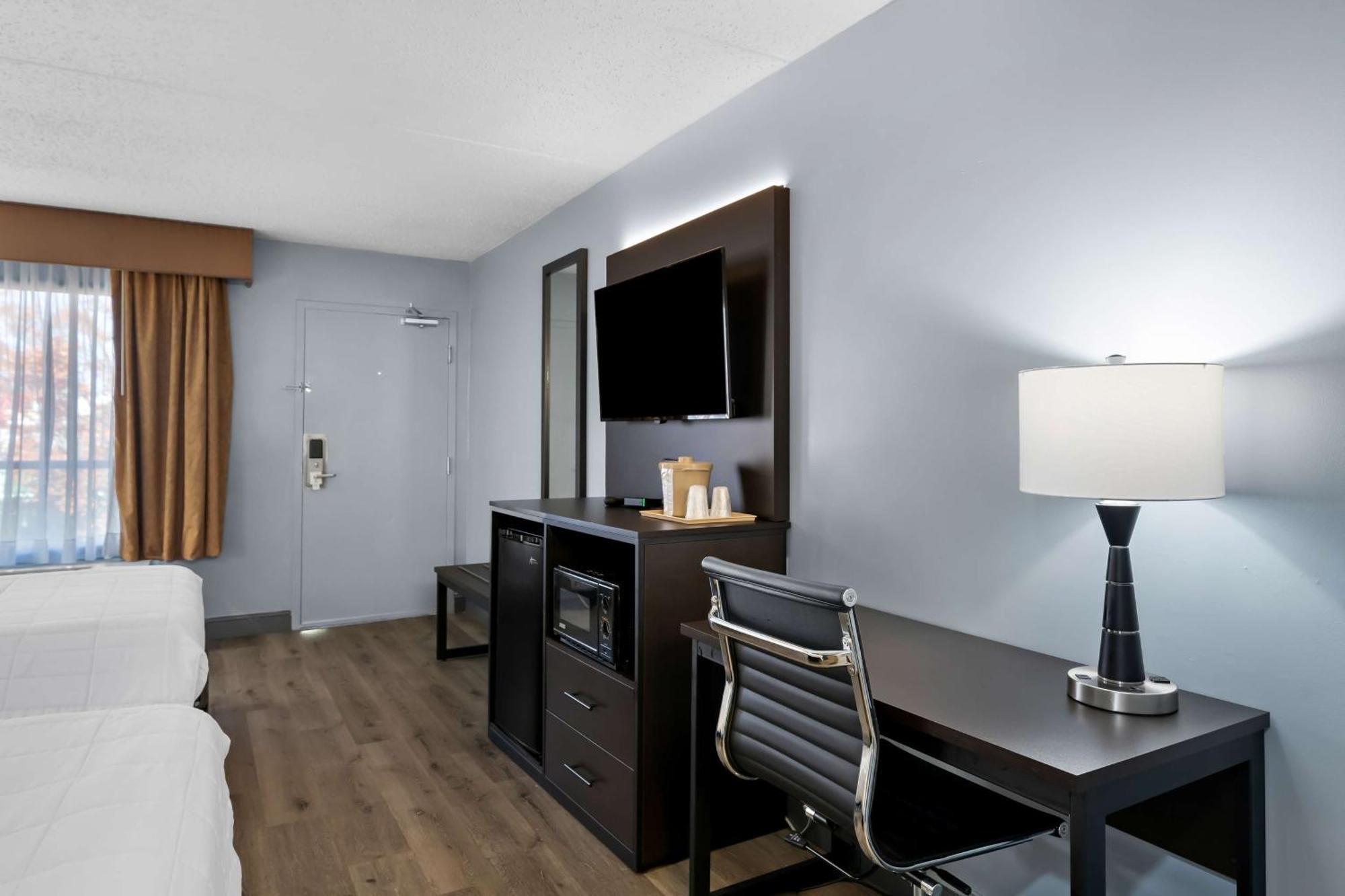 Brandywine Valley Inn Surestay Plus By Best Western ウィルミントン エクステリア 写真