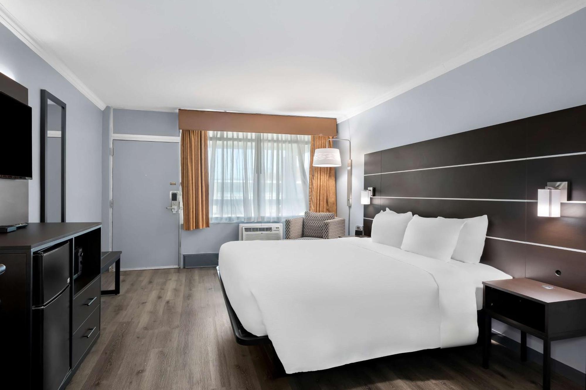 Brandywine Valley Inn Surestay Plus By Best Western ウィルミントン エクステリア 写真