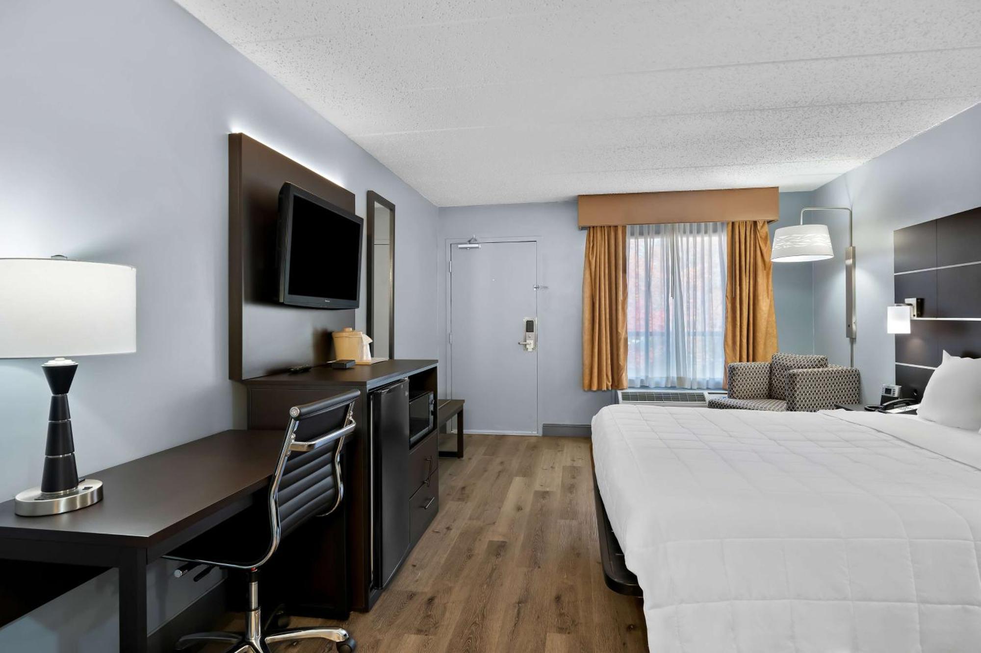 Brandywine Valley Inn Surestay Plus By Best Western ウィルミントン エクステリア 写真
