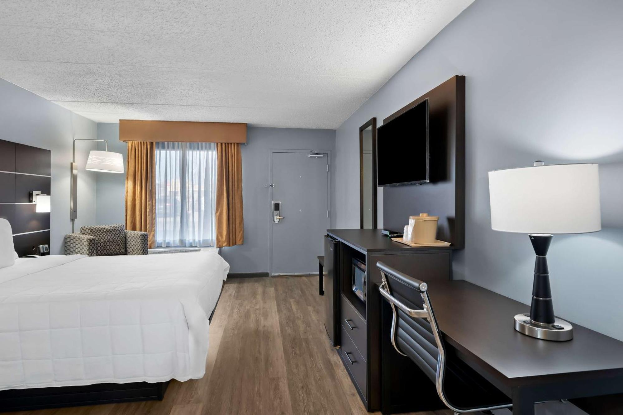 Brandywine Valley Inn Surestay Plus By Best Western ウィルミントン エクステリア 写真