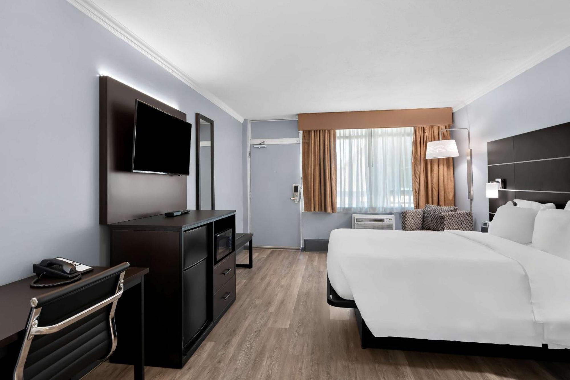 Brandywine Valley Inn Surestay Plus By Best Western ウィルミントン エクステリア 写真