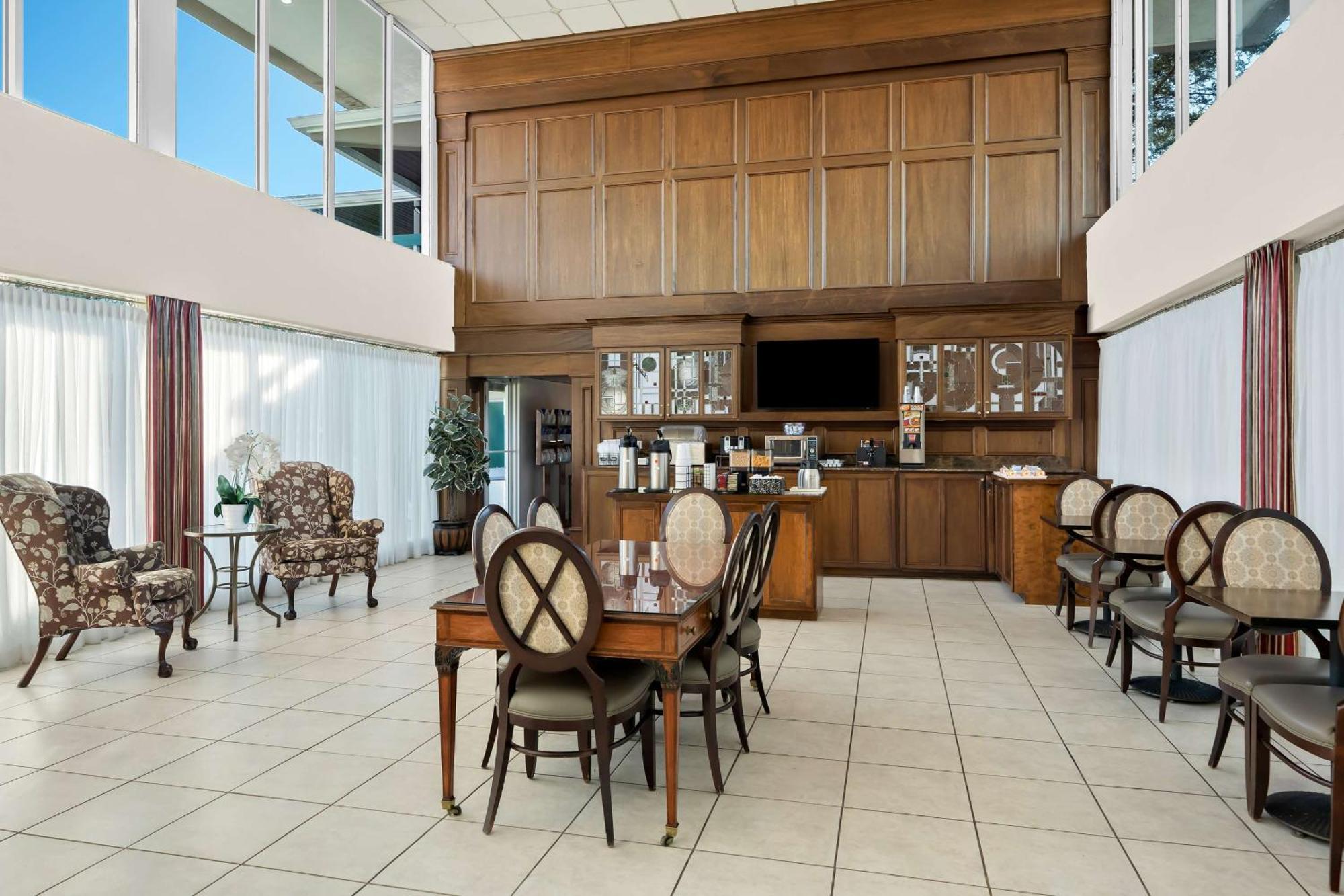 Brandywine Valley Inn Surestay Plus By Best Western ウィルミントン エクステリア 写真