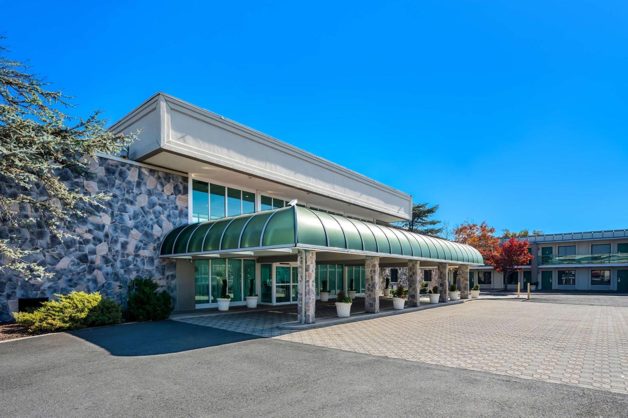 Brandywine Valley Inn Surestay Plus By Best Western ウィルミントン エクステリア 写真